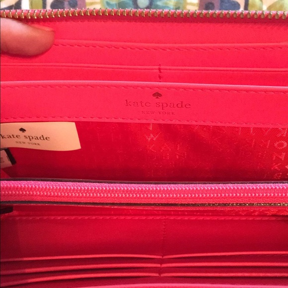 Authentic Kate Spade Purse and wallet Never Used - Picture 4 of 4